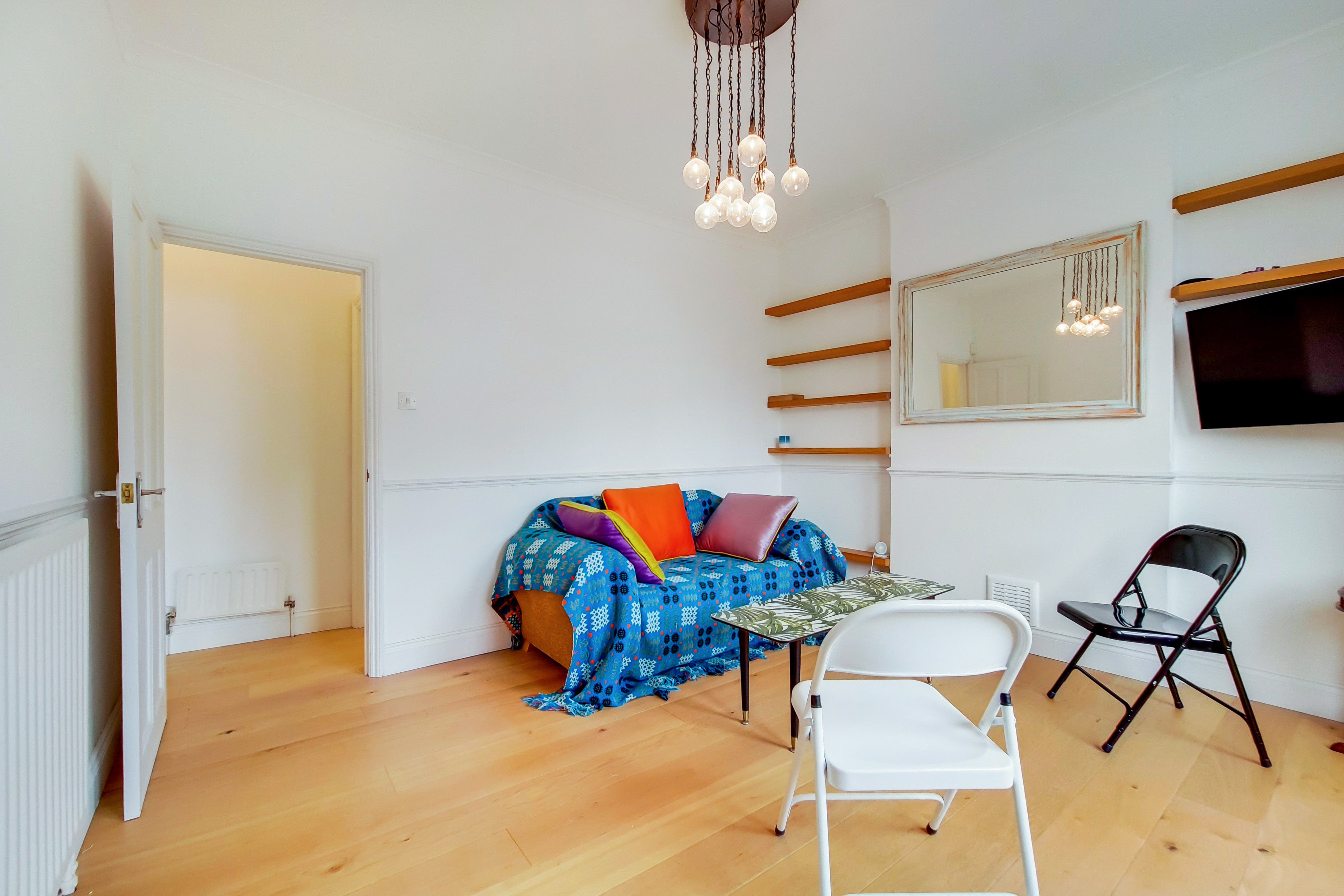 Flat Montem Road in Greater London