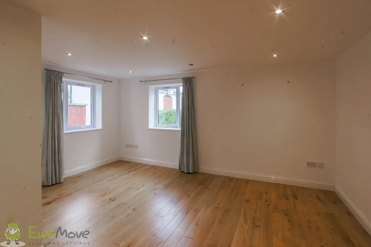 Flat Royal Oak Mews in Cheltenham