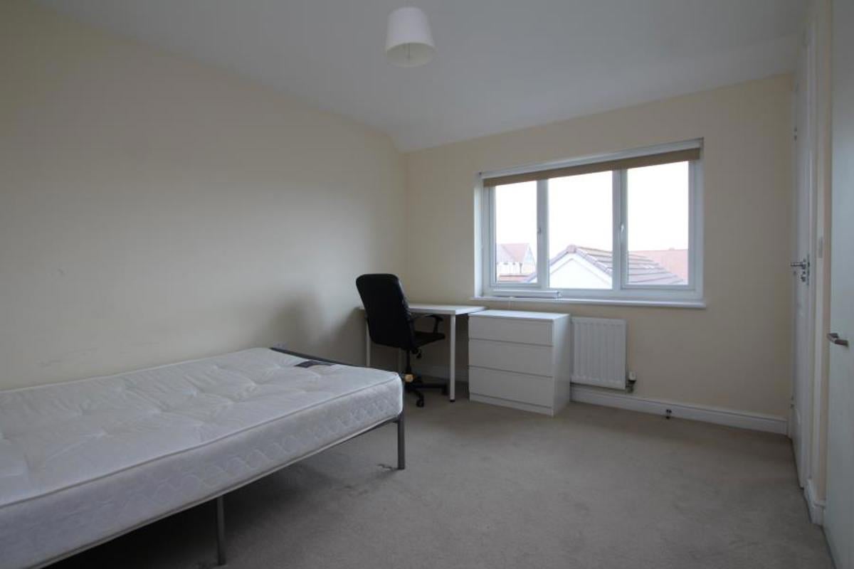 Flat Great Clover Leaze in Harry Stoke