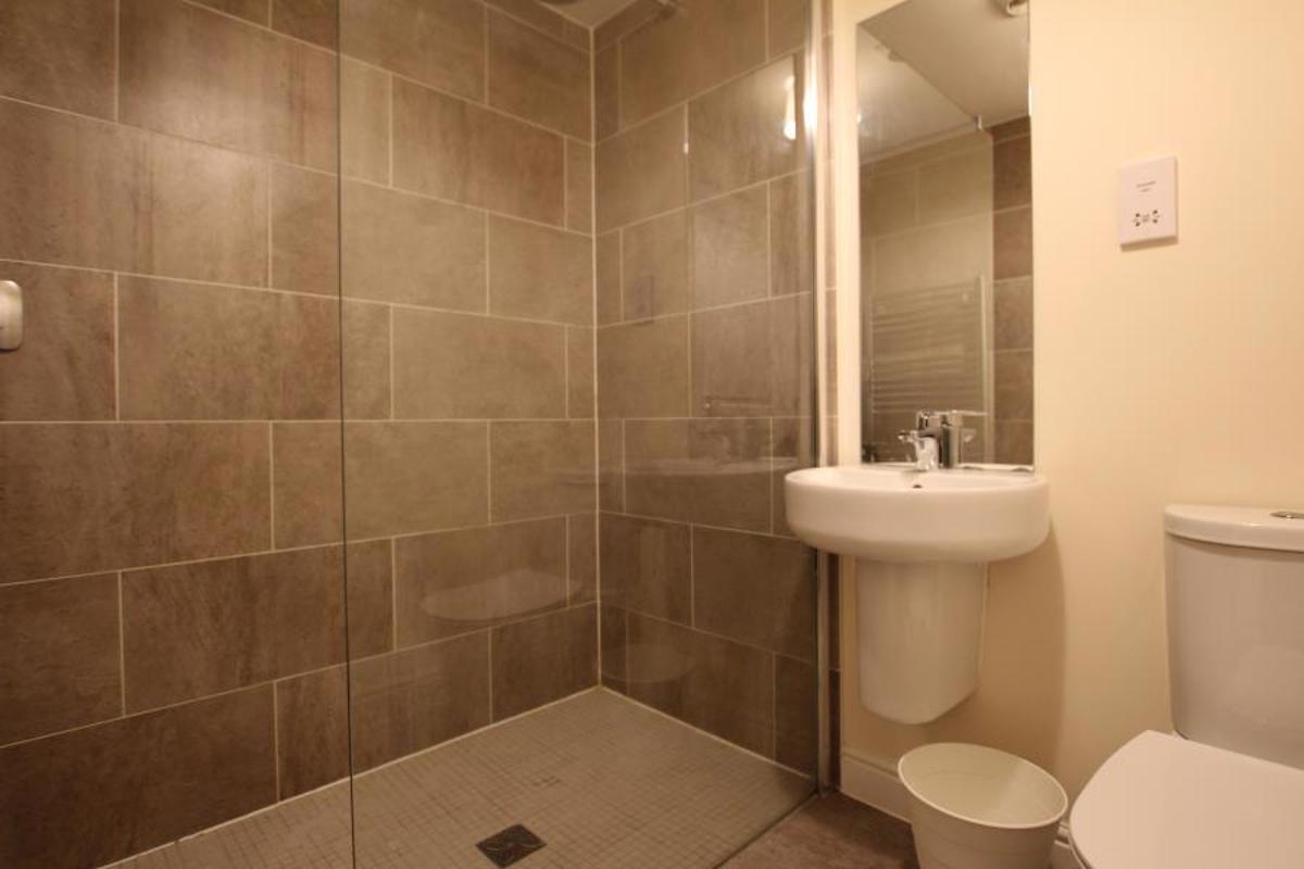 Flat Great Clover Leaze in Harry Stoke