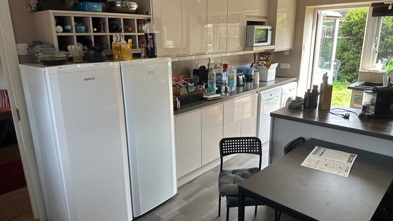 Flat Sycamore Close in Greater London