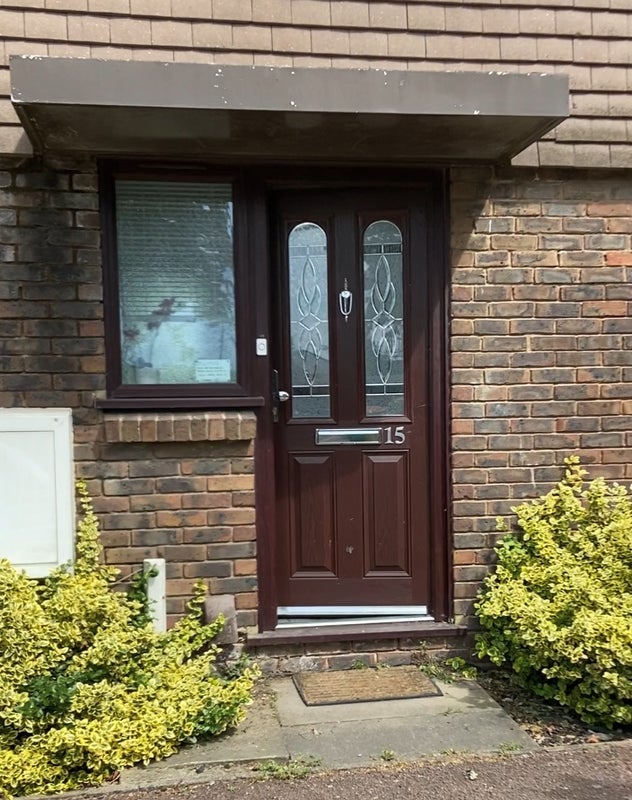 Room Sycamore Close in Greater London