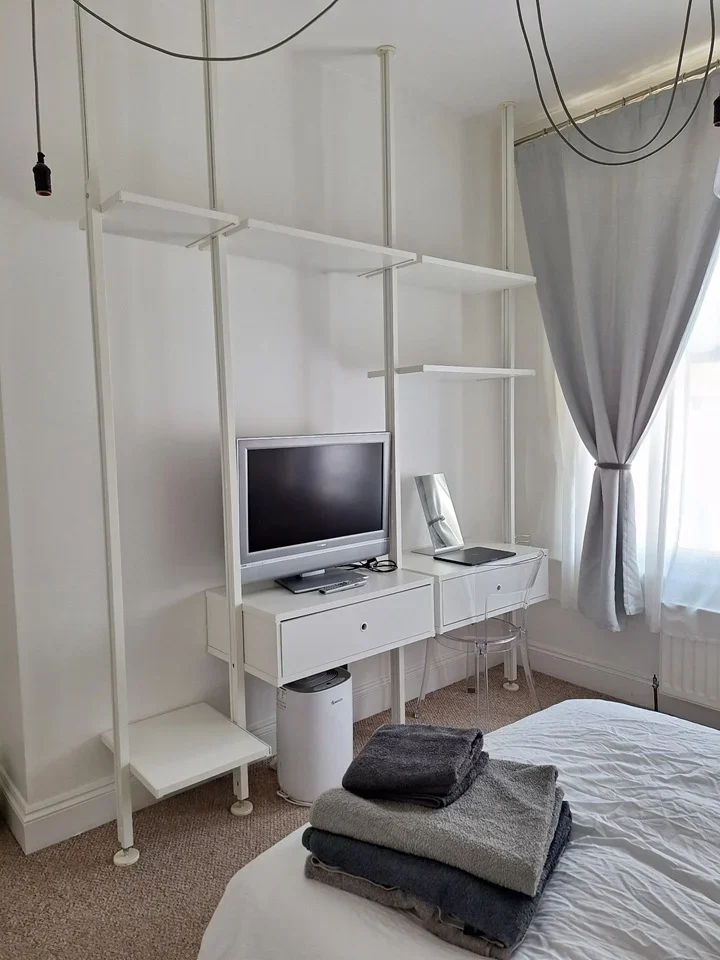 Flat Campden Road in Greater London