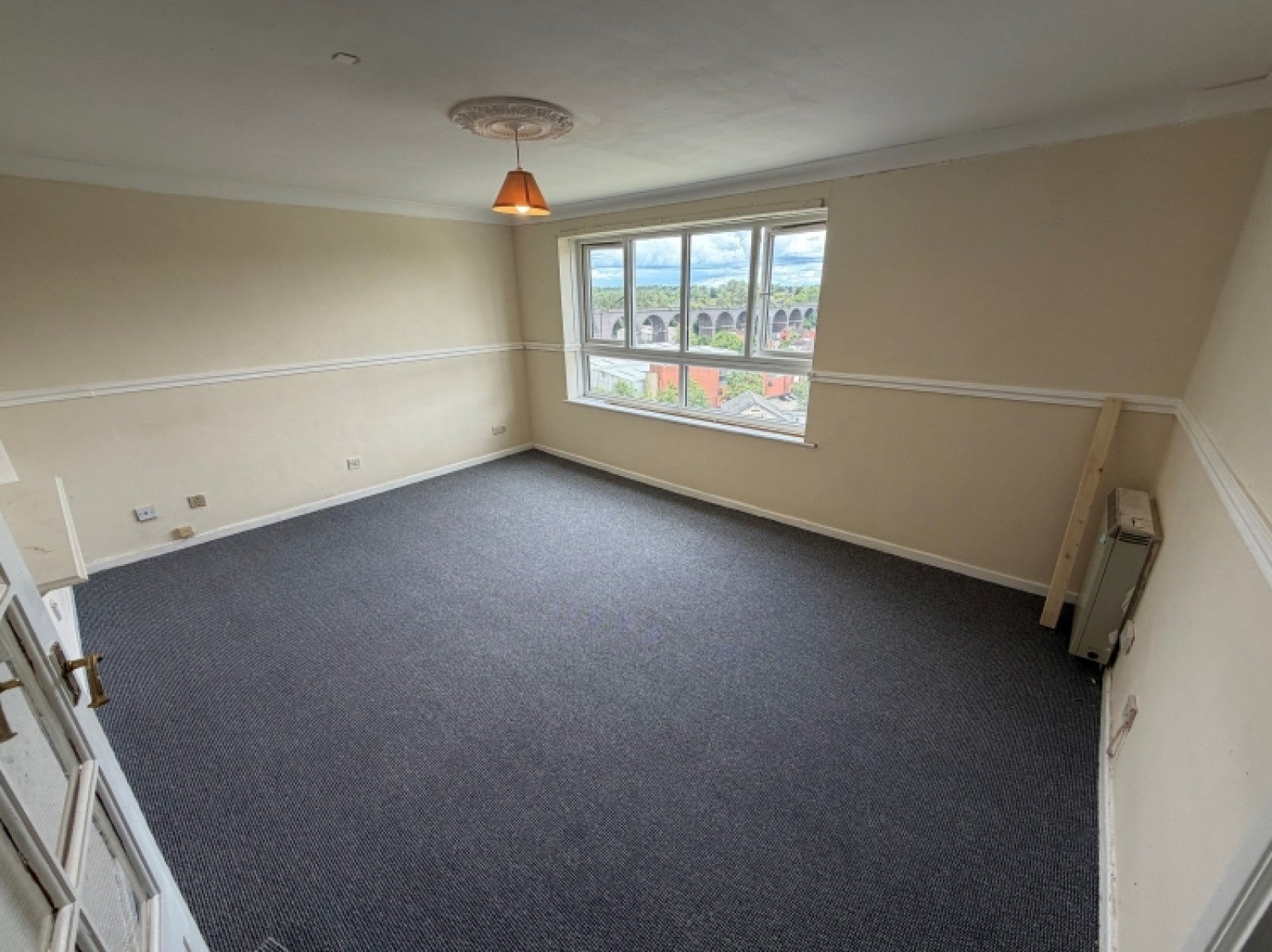 Flat Wesson Gardens in Halesowen