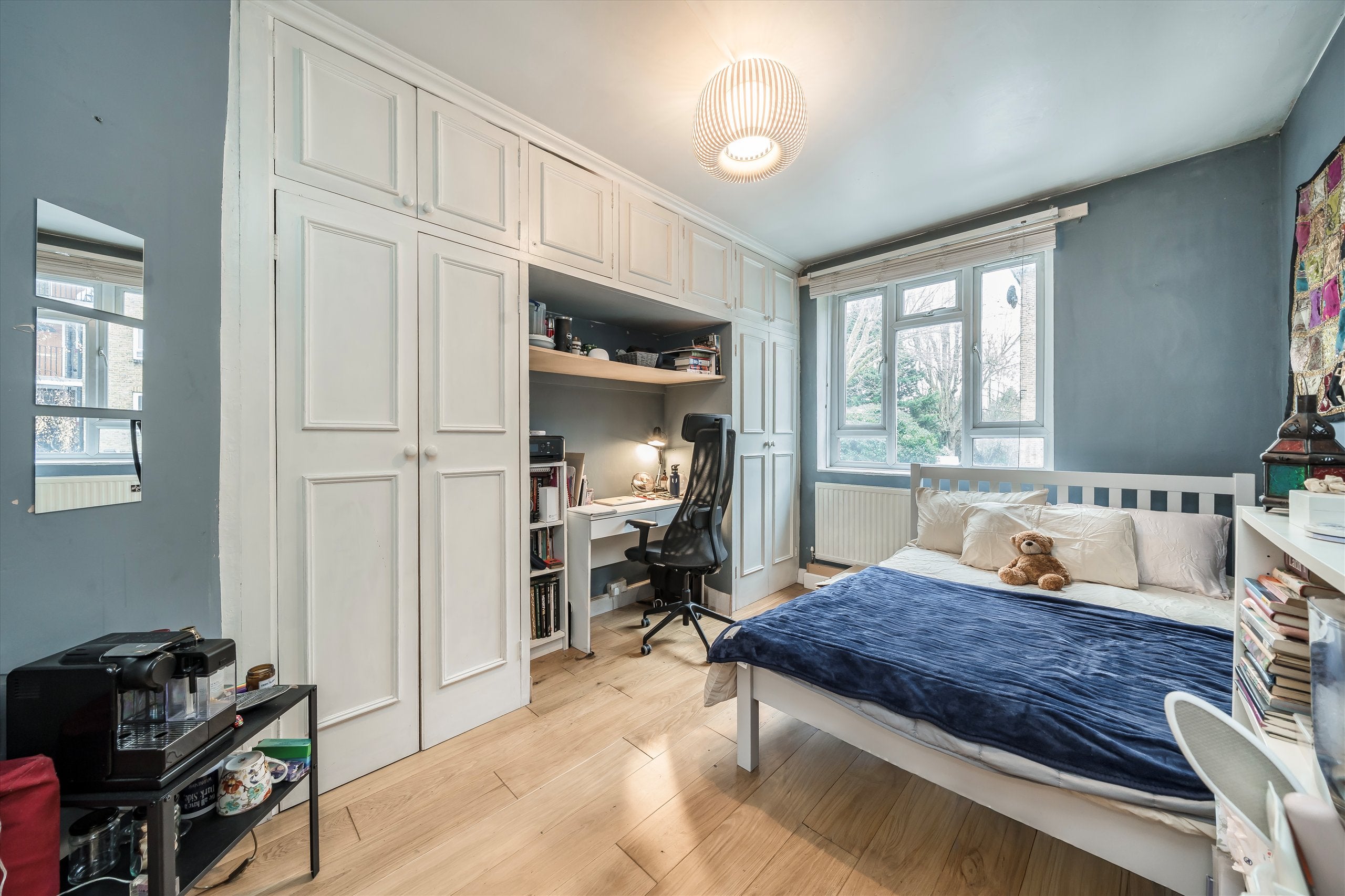 Flat Fulham Palace Road in Greater London