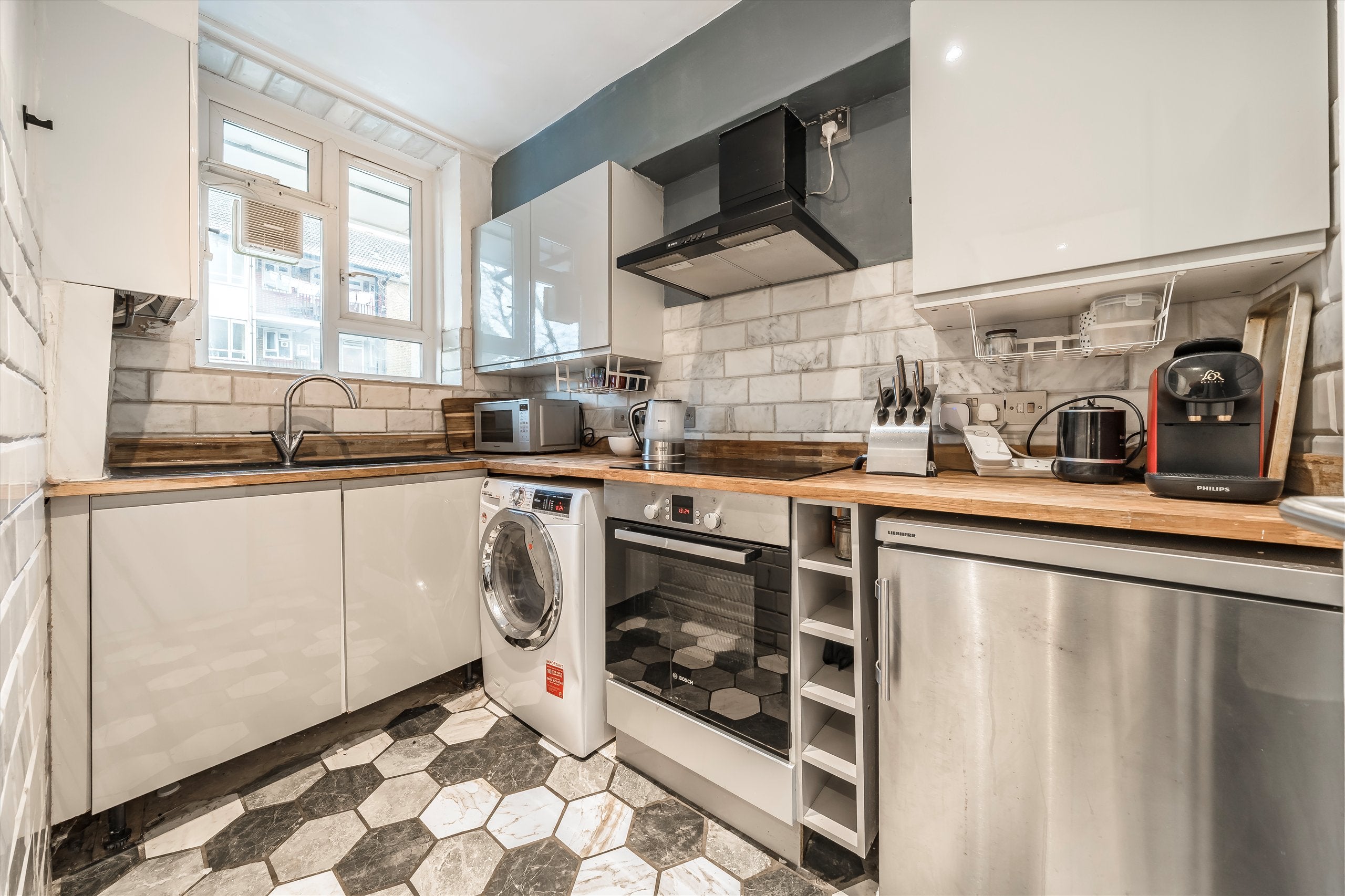 Flat Fulham Palace Road in Greater London