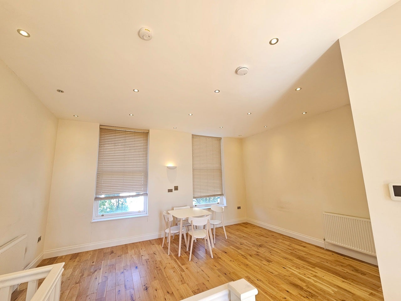 Flat Cheverton Road in Greater London
