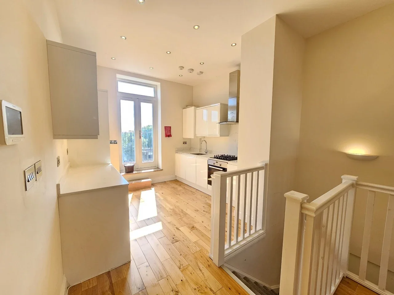 Flat Cheverton Road in Greater London