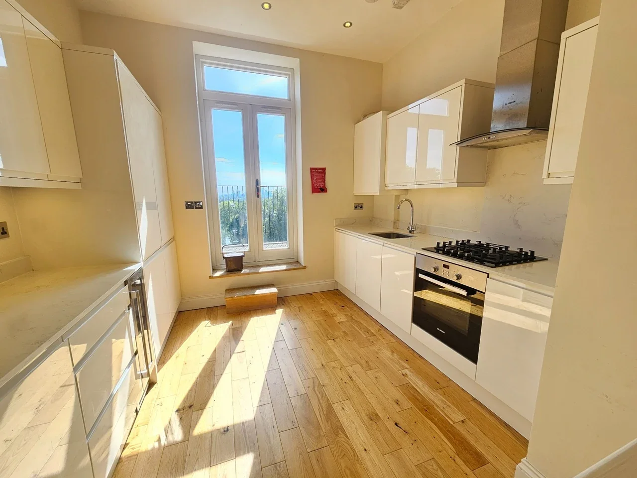 Flat Cheverton Road in Greater London
