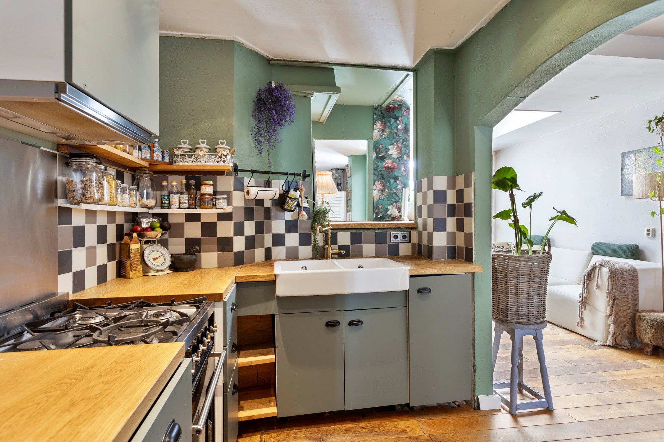 Tussenwoning te koop: Wilhelminastraat 4, Geleen