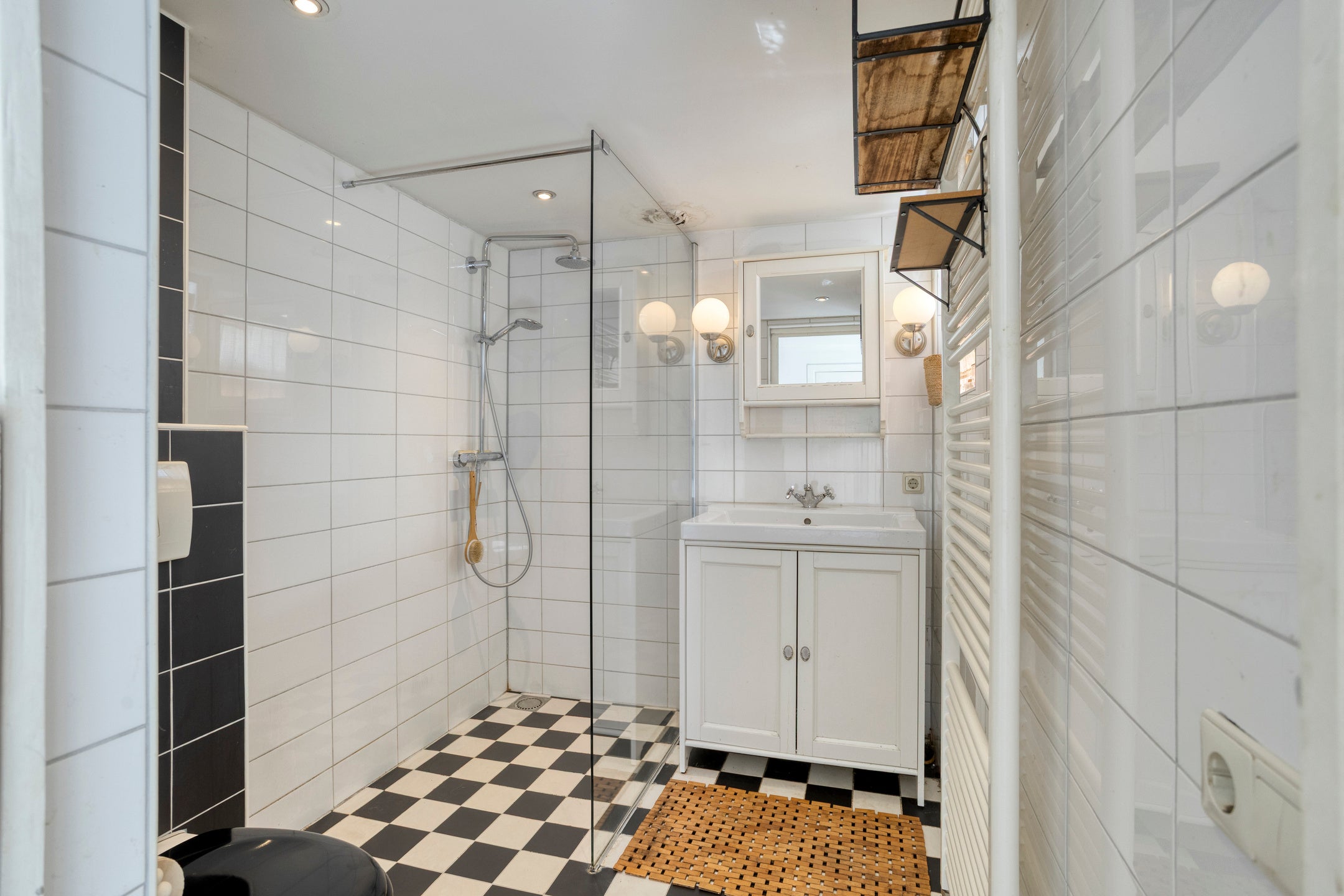 Tussenwoning te koop: Wilhelminastraat 4, Geleen