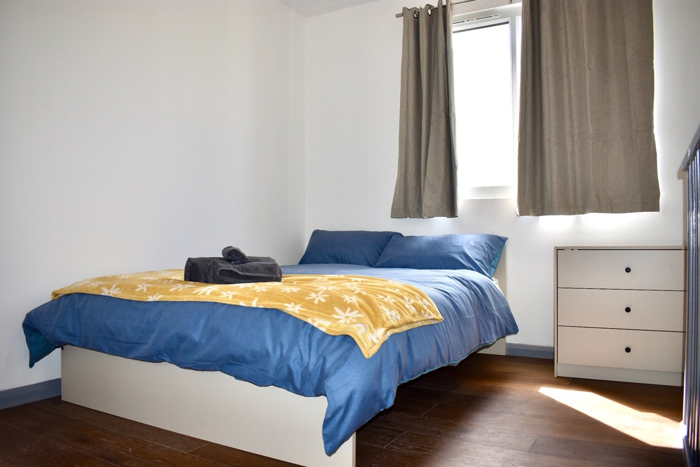 Room Leslie Road in Gillingham