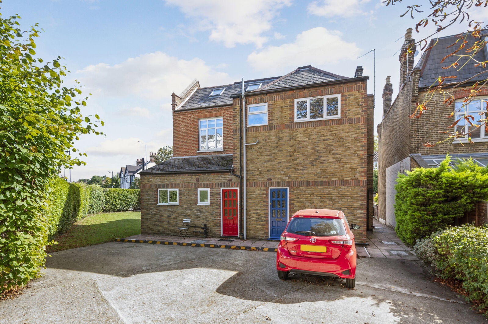 Flat Pepys Road in Greater London