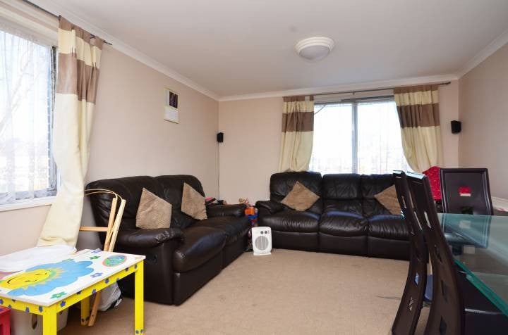 House Tenbury Close in Greater London