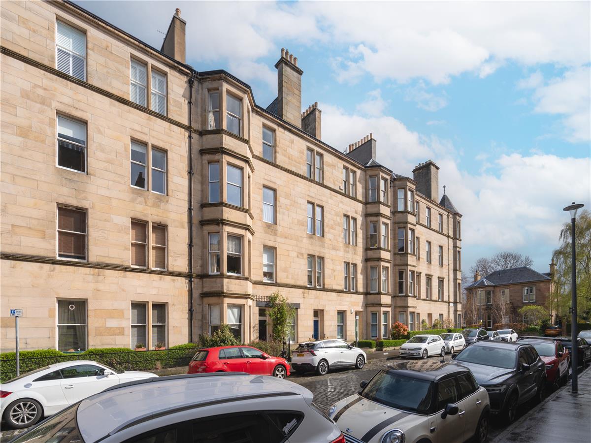 House Bruntsfield Gardens in City of Edinburgh