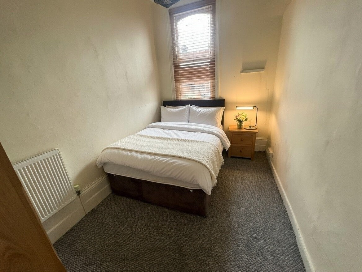 Room Malvern Road in Portsmouth
