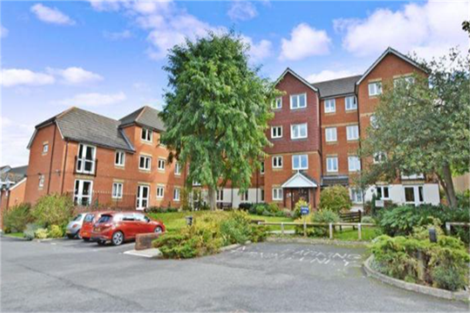 Flat Townsend Piece in Aylesbury