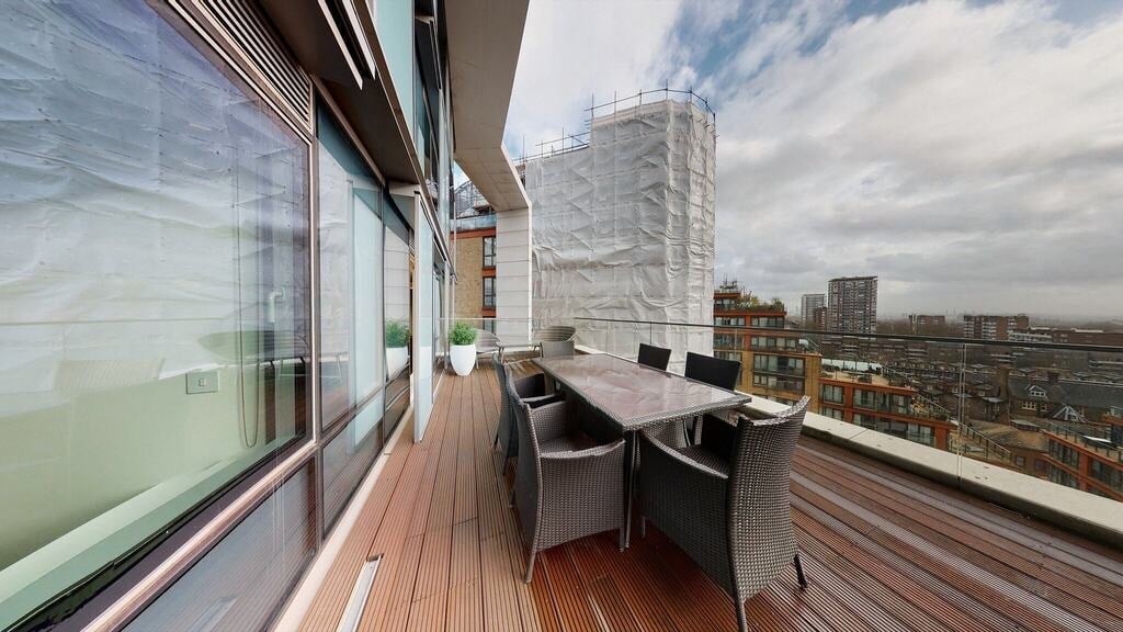 Flat Merchant Square in City of Westminster