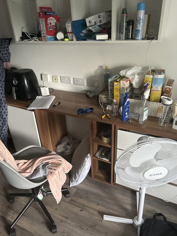 Room Servia Road in Leeds