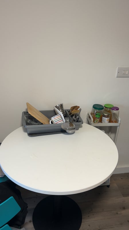 Room Servia Road in Leeds