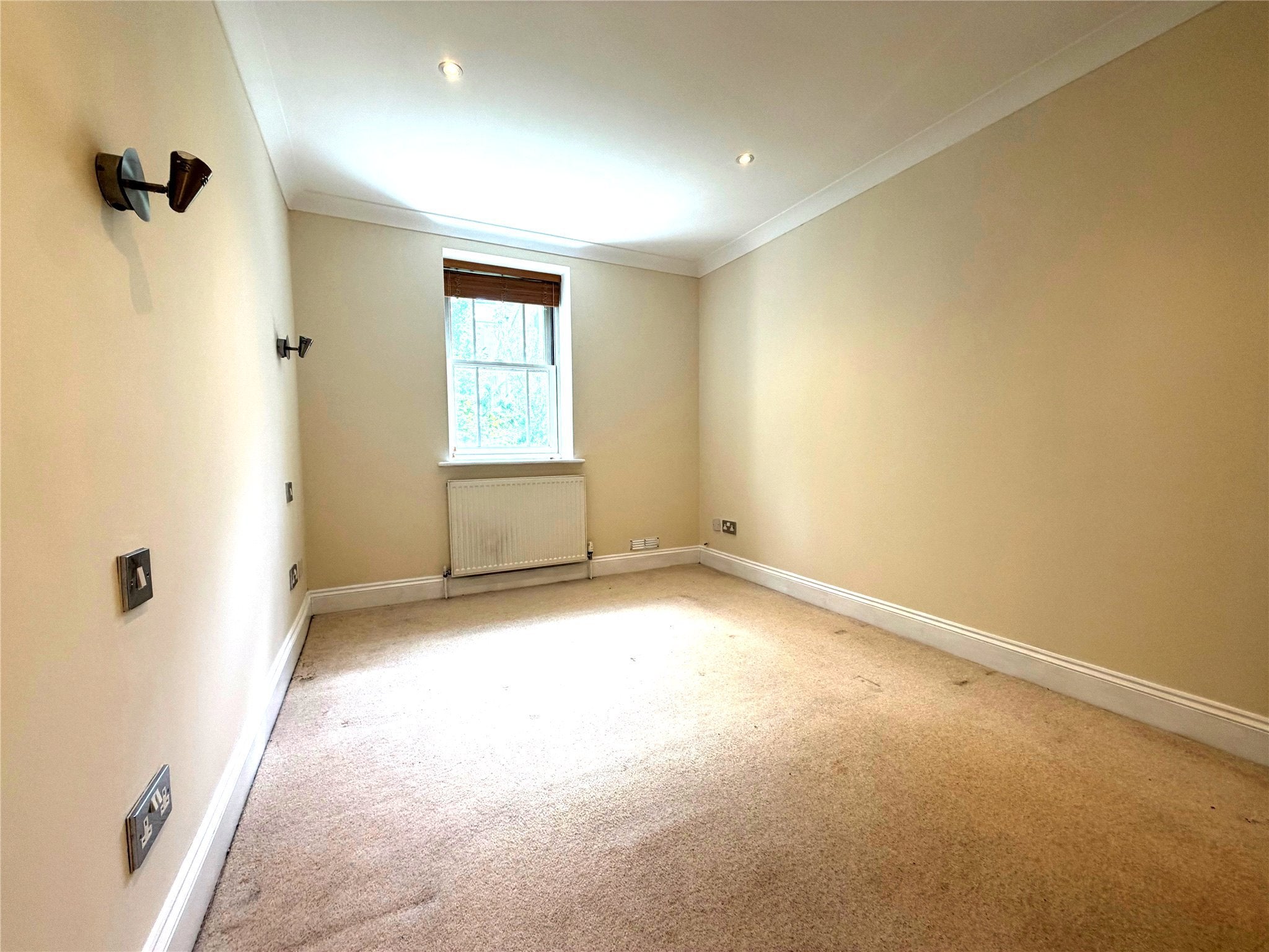 Flat Grove Hill Road in Tunbridge Wells