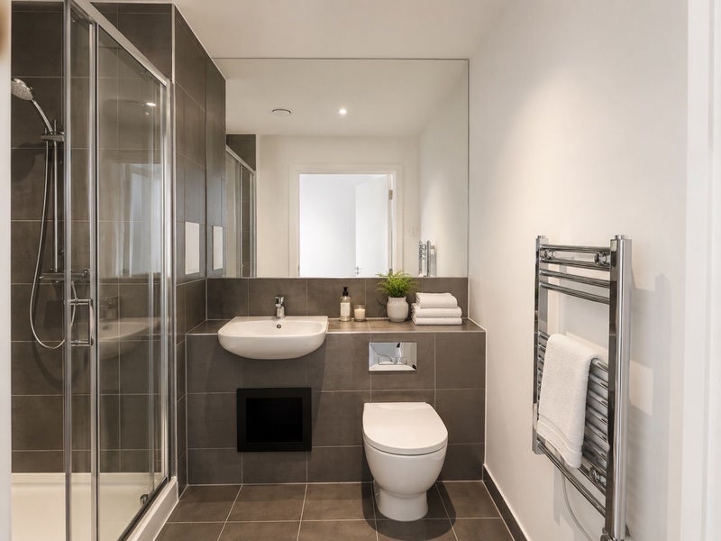 Room Barratt Way in Greater London