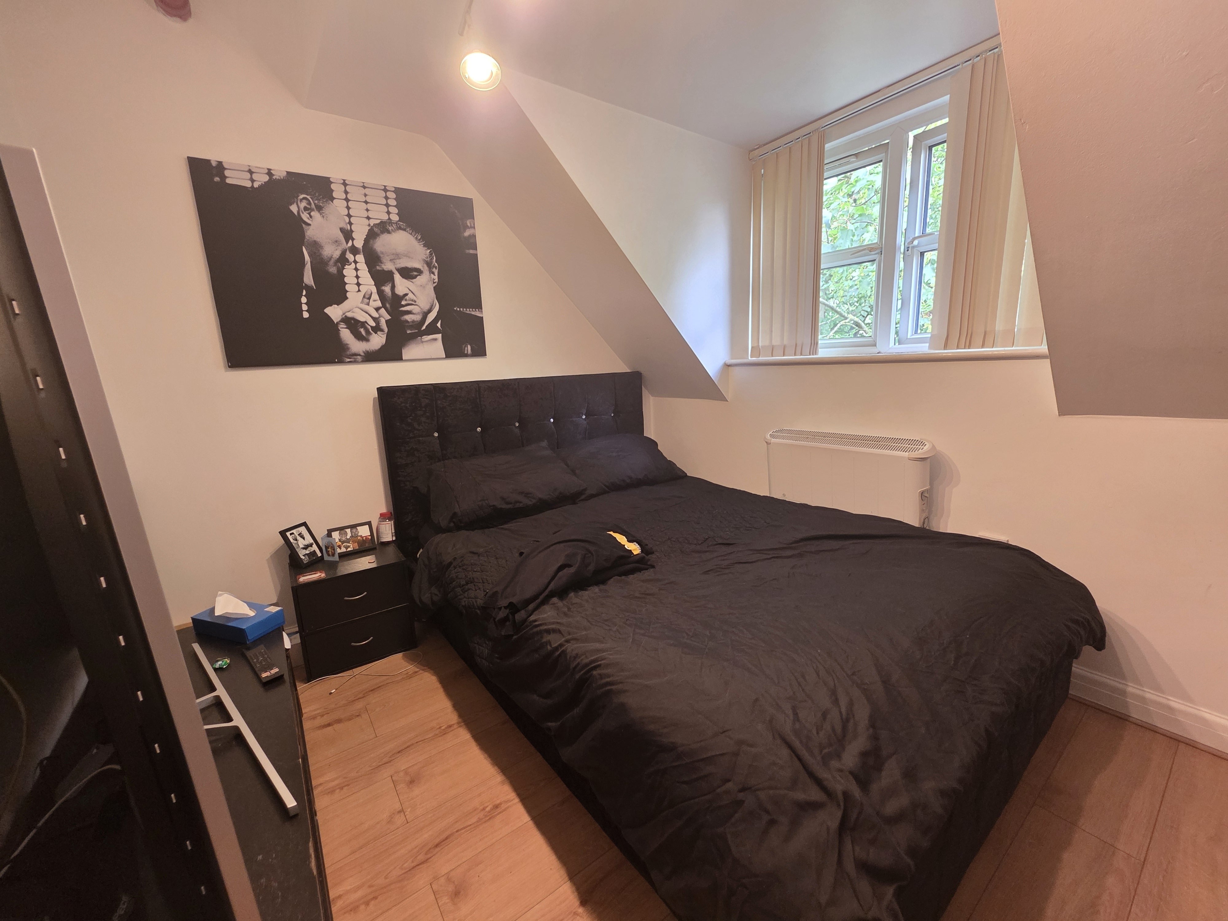Flat Wickham Gardens in Wolverhampton