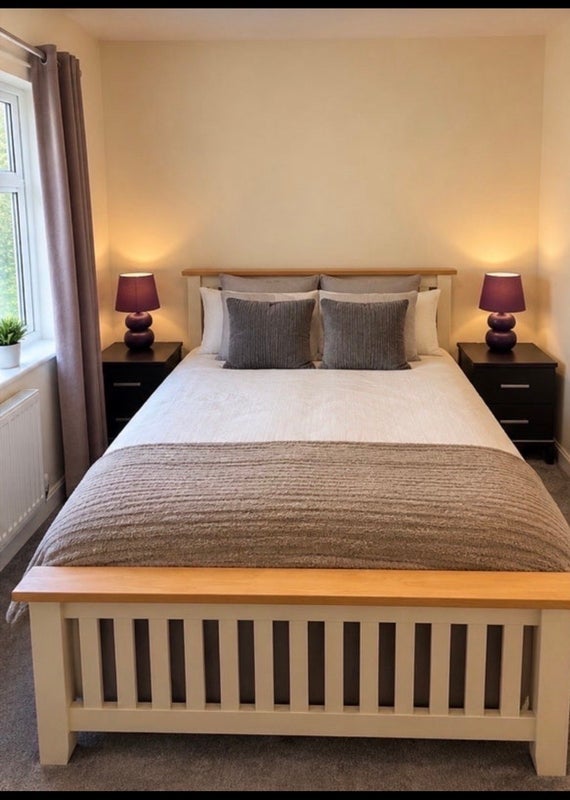 Room Little Ealing Lane in Greater London