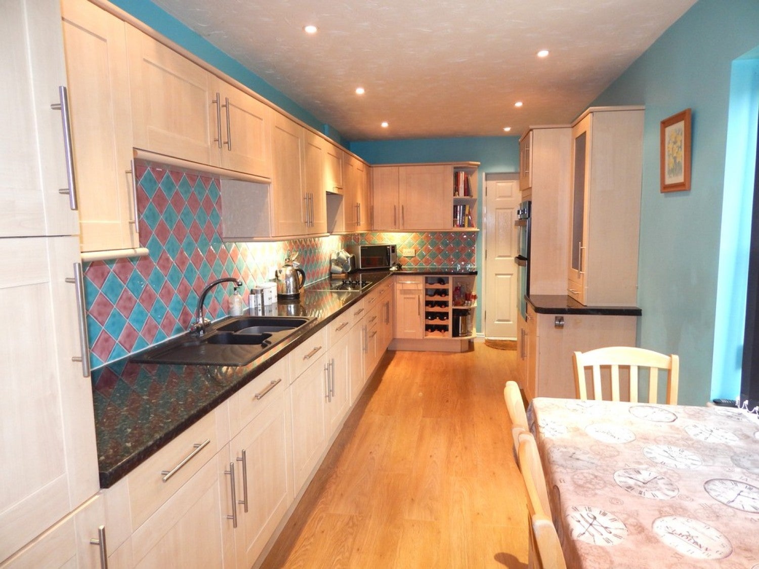 Room Rose Avenue in Vale of White Horse