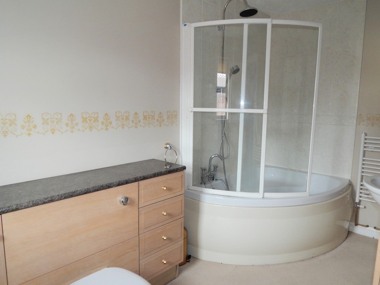 Room Rose Avenue in Vale of White Horse