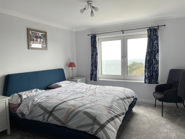 Flat Manor Road in Bournemouth