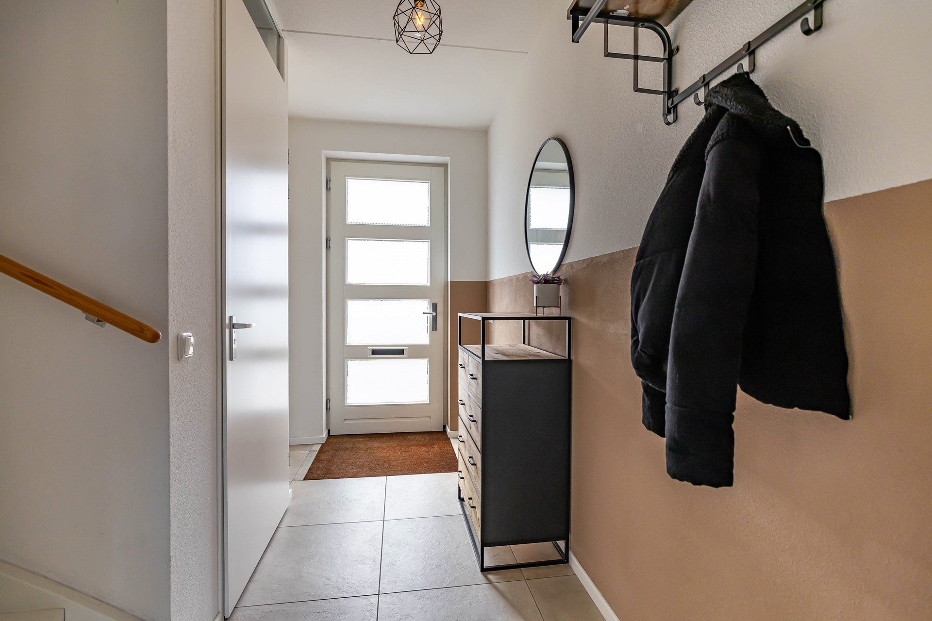 Tussenwoning te koop: Walviuslaan 4, Marum
