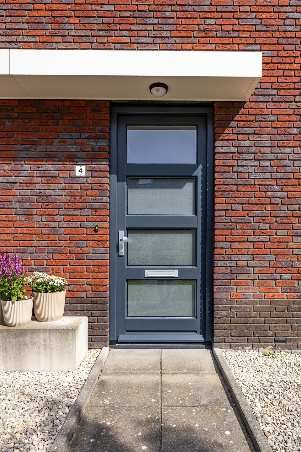 Tussenwoning te koop: Walviuslaan 4, Marum