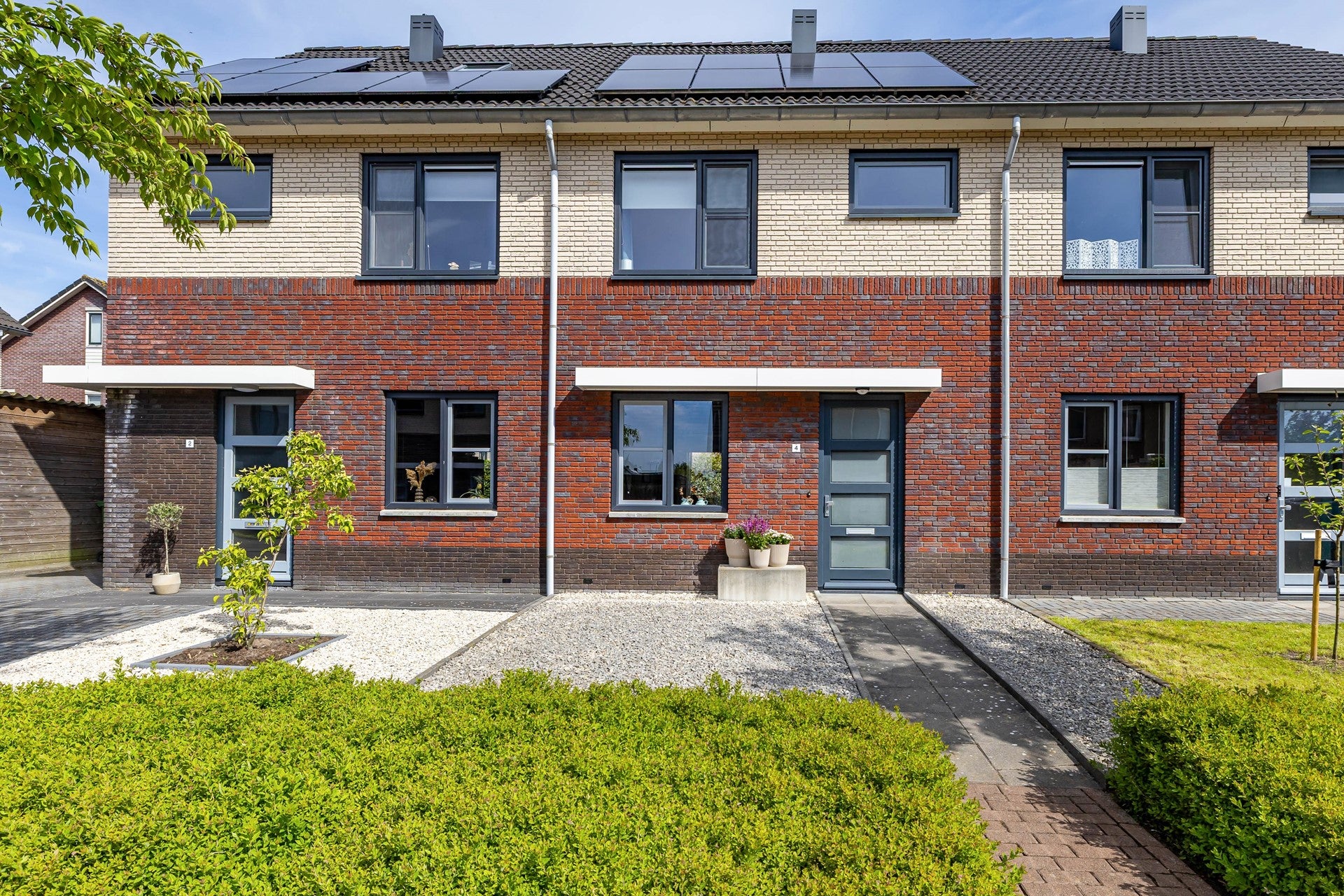 Tussenwoning te koop: Walviuslaan 4, Marum