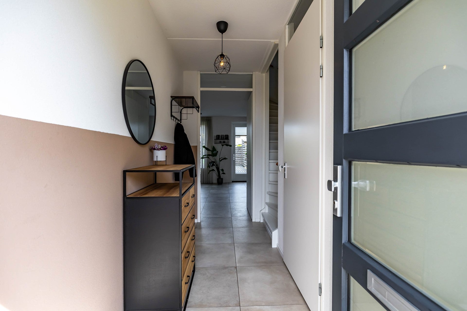 Tussenwoning te koop: Walviuslaan 4, Marum
