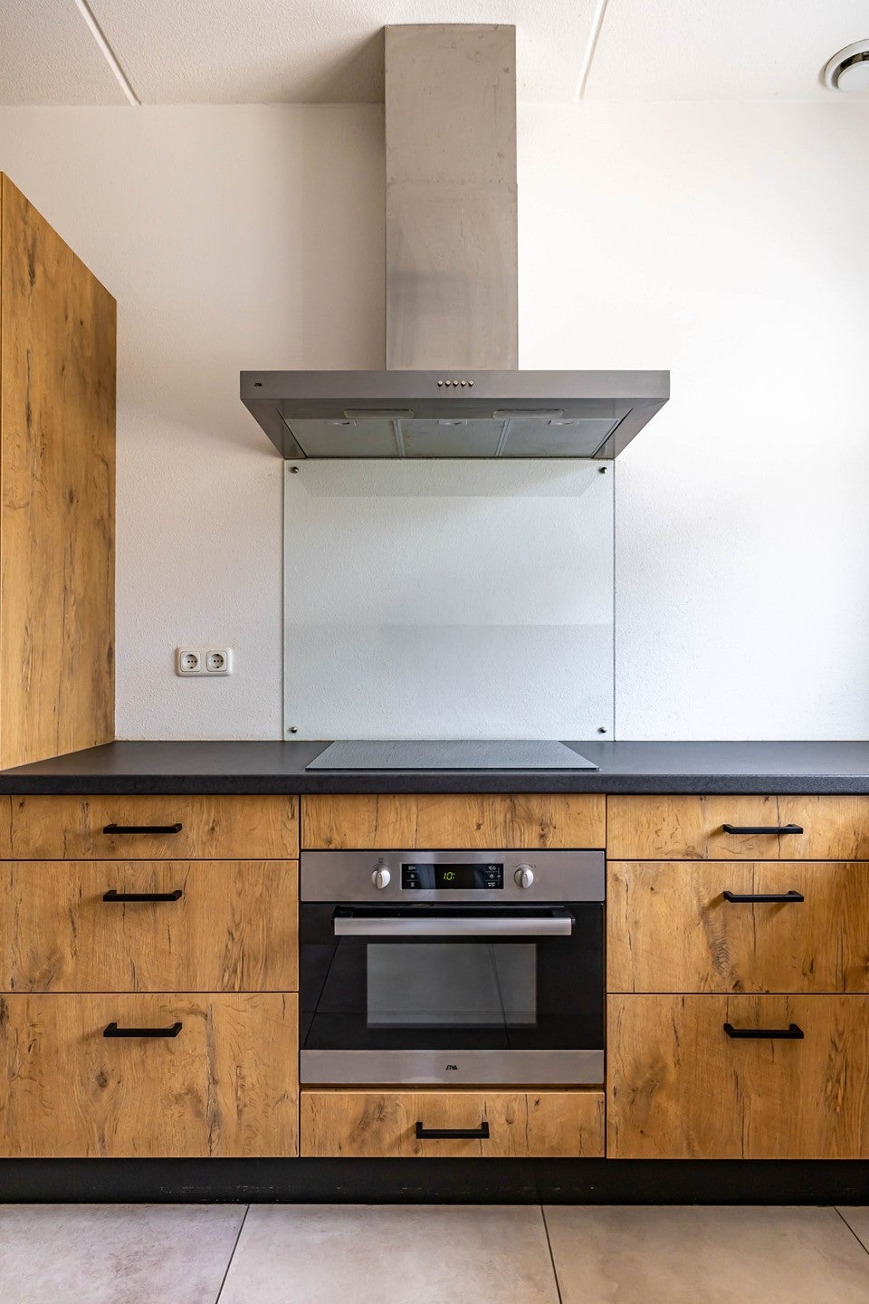Tussenwoning te koop: Walviuslaan 4, Marum