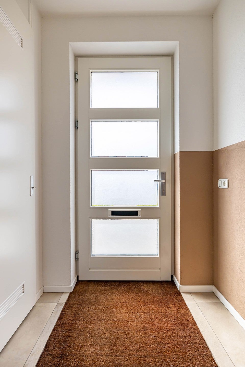 Tussenwoning te koop: Walviuslaan 4, Marum