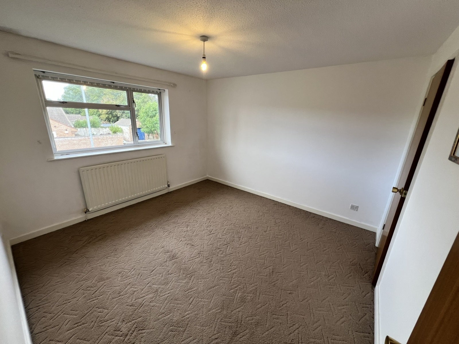 House Dovetons Drive in Williton