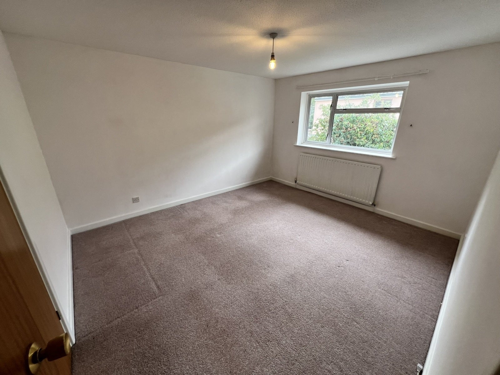House Dovetons Drive in Williton