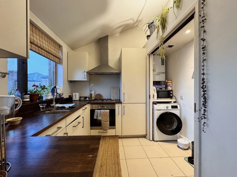 Room Robinswood Mews in Greater London