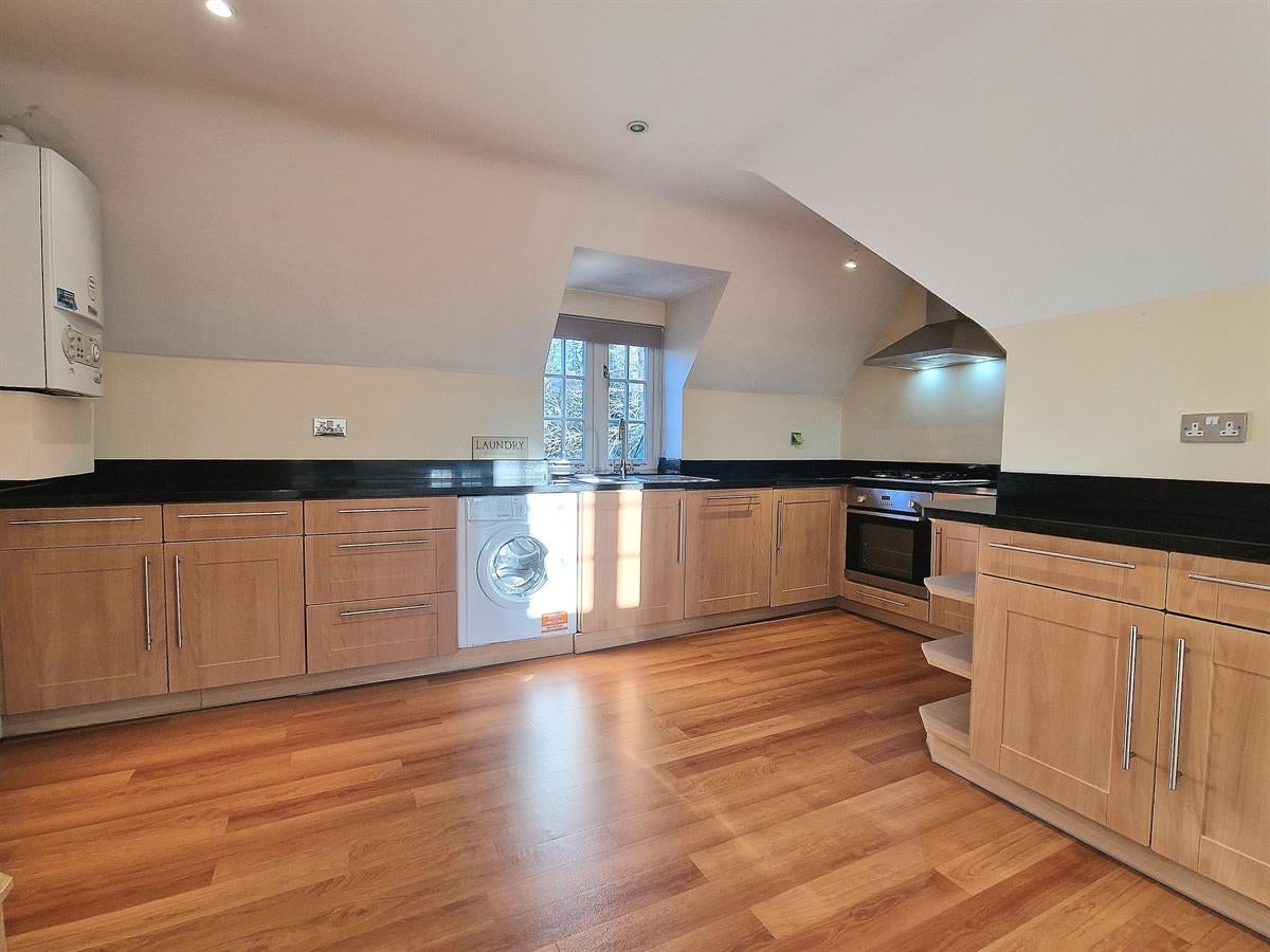 Flat Tilford Road in Waverley