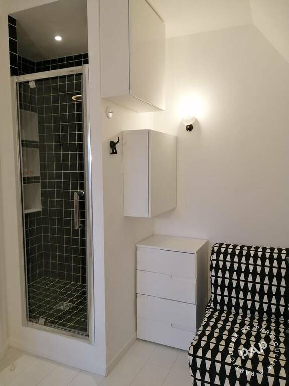 Chambre Rue Berteaux-Dumas à Neuilly-sur-Seine