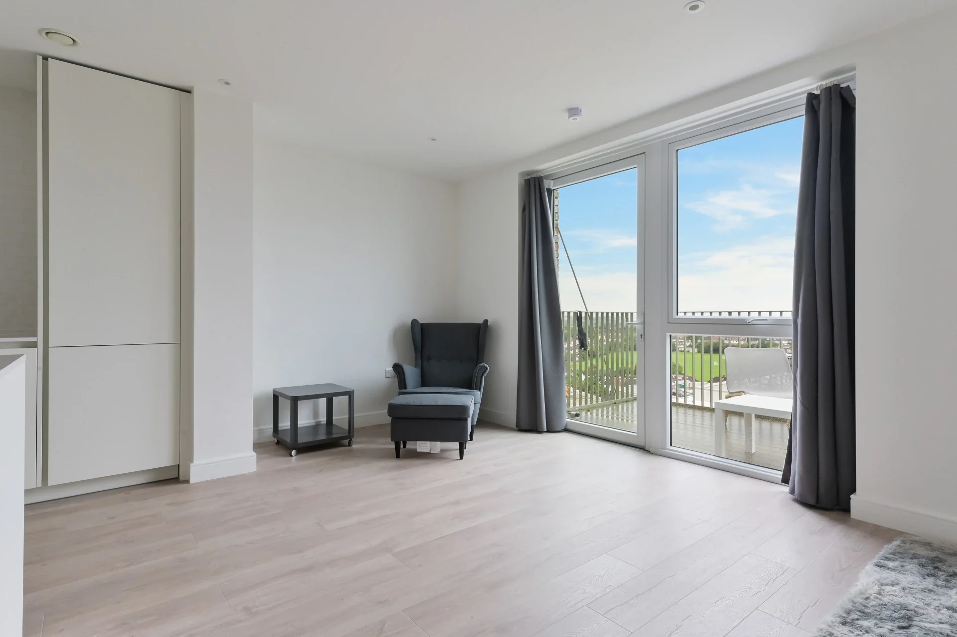 Flat Abbeydale Road in Greater London