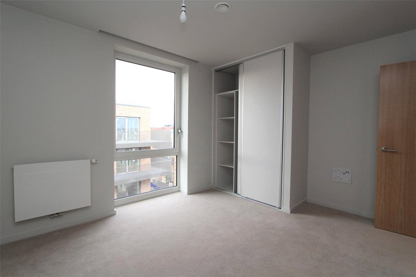Flat Durham Wharf Drive in Greater London