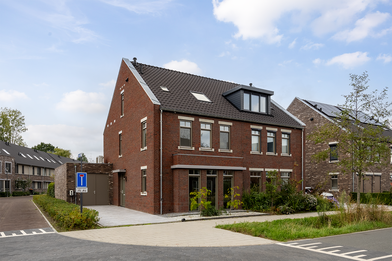Huis Aarlesche Erven 11 in Best