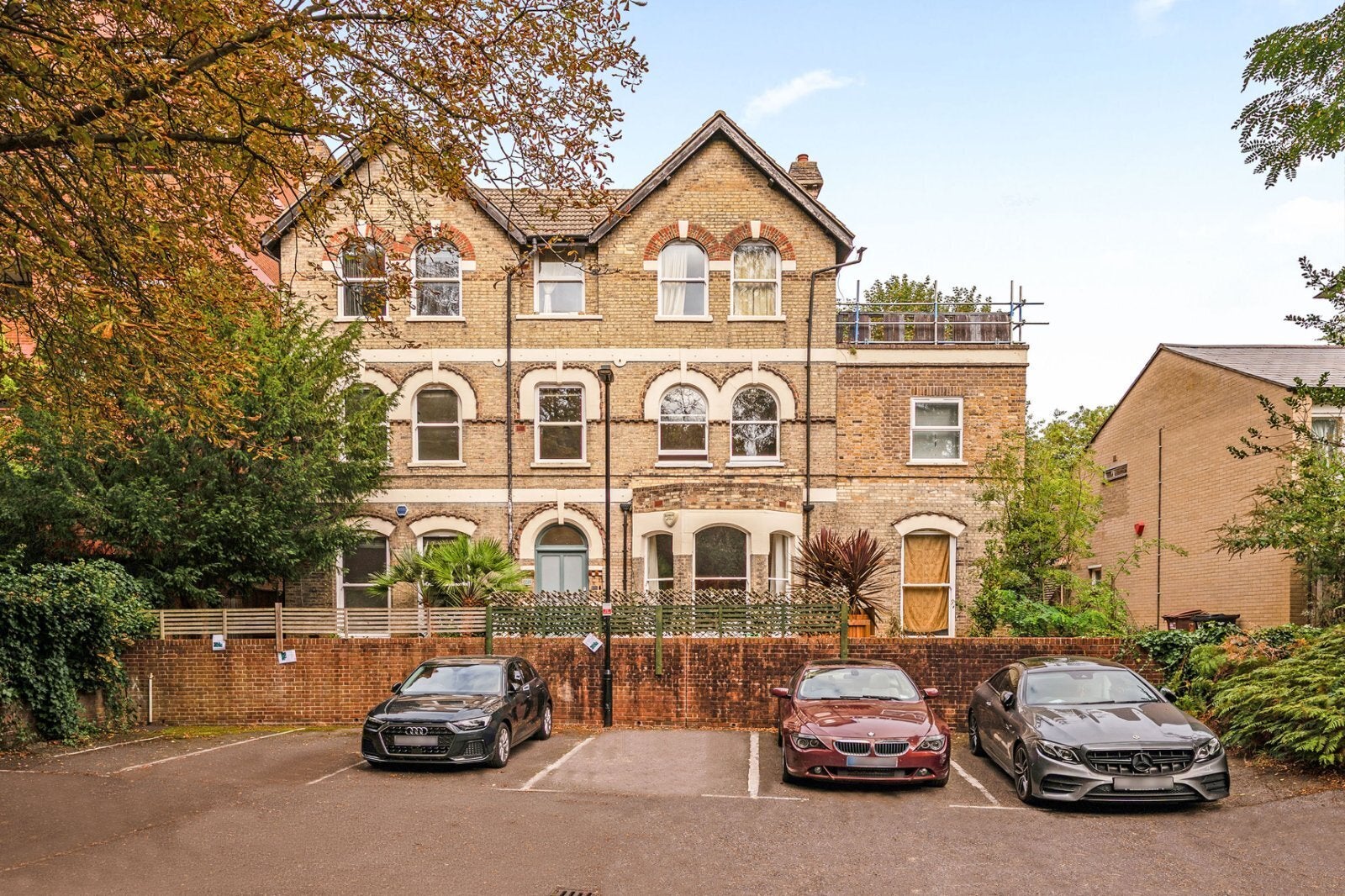 Flat Hornsey Lane in Greater London