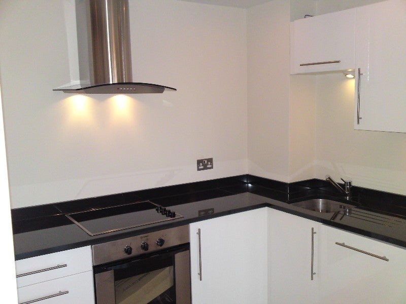 Flat Henley Road in Greater London