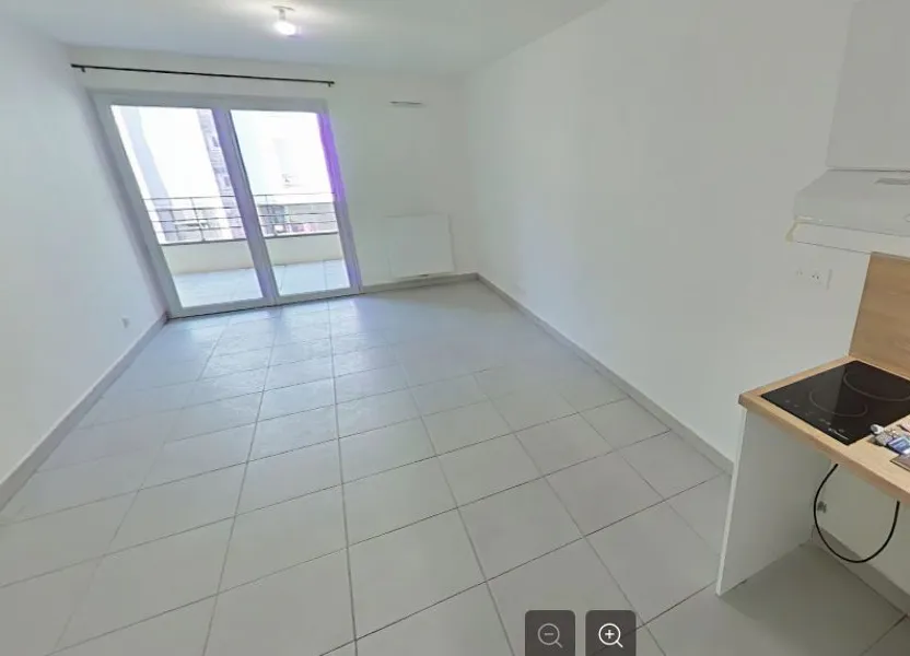 Flat Rue Dhuoda in Nîmes