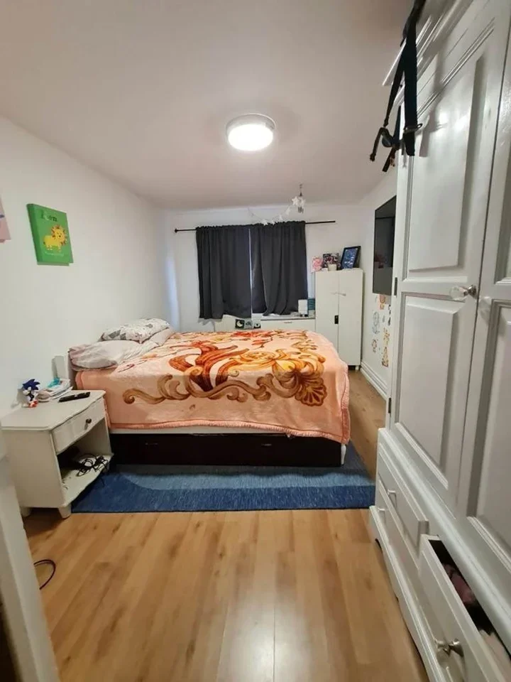 Room Brunswick Road in Greater London