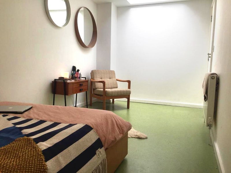 Room Eade Road in Greater London